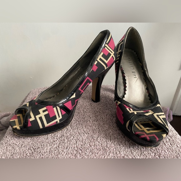 Retro cute peep toe heels (short) from Madden Girl - Picture 2 of 6